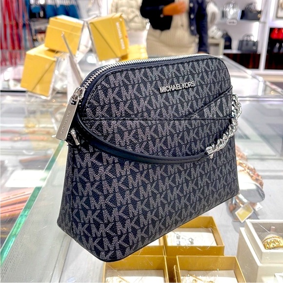 MICHAEL KORS Jet Set Medium Logo Dome - Picture 1 of 15